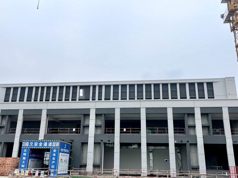 1730364733603814.jpg 奋战1个月 宜宾危化品救援基地项目主体工程“露脸”展形象 (3).jpg