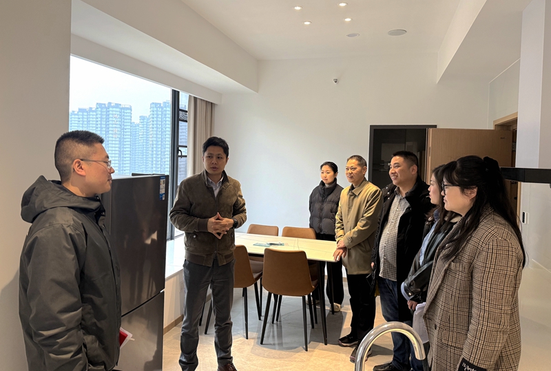 1741827780747515.jpg 市委人大局副局长余洪吉到保障性租赁住房改造项目(人才公寓)考察 (2).jpg