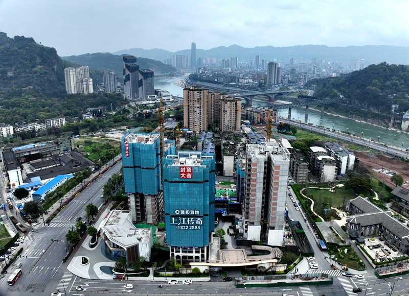 1745813763654872.jpg 建投建工:上江传奇项目3#、6#楼主体结构分部工程顺利通过验收1.JPG