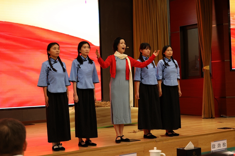 1751339768967416.jpg 宜宾建投建工联合党支部创新开展音乐主题党课.JPG