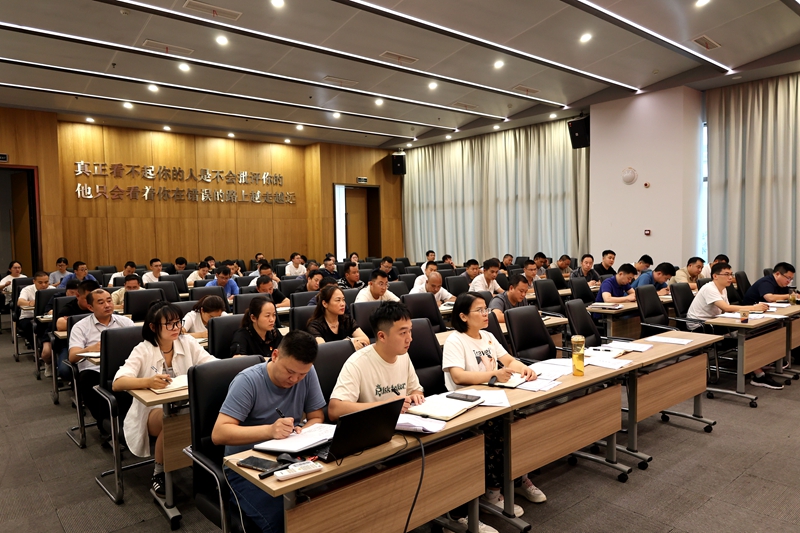 1752030178922630.jpg 建投建工召开6月项目推进情况暨清欠工作会 (2).JPG